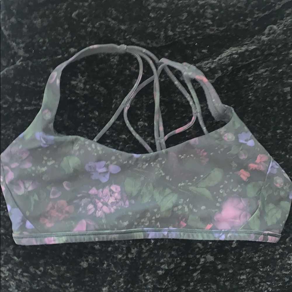 Lululemon sporta bra